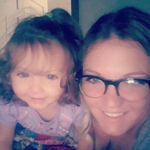 Meet your Posher, Caitlin